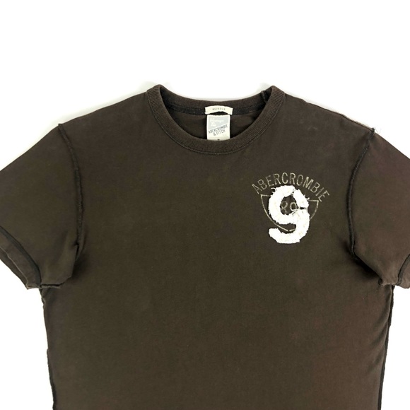 Abercrombie & Fitch Vintage Brown Appliqué Logo Tee - Picture 3 of 8